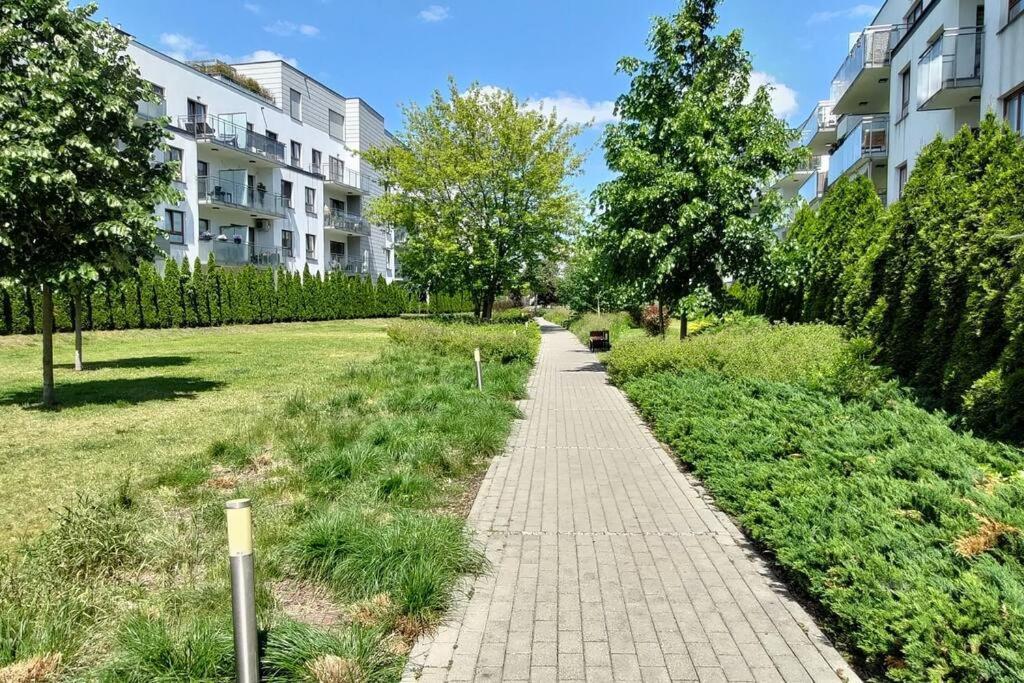 Wilanow Comfort, Klimatyzacja, Garaz, Fast Wifi Lägenhet *